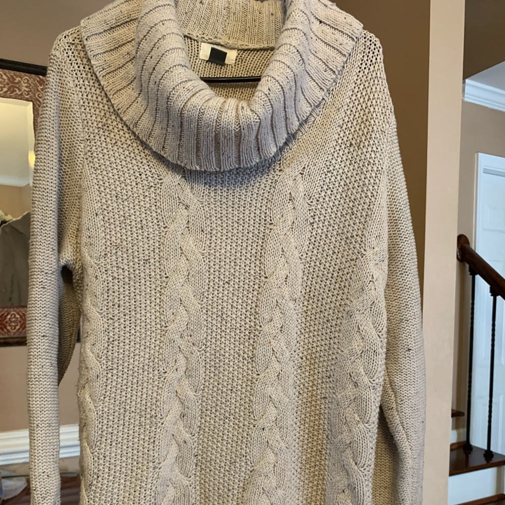 Cozy cream turtleneck sweater